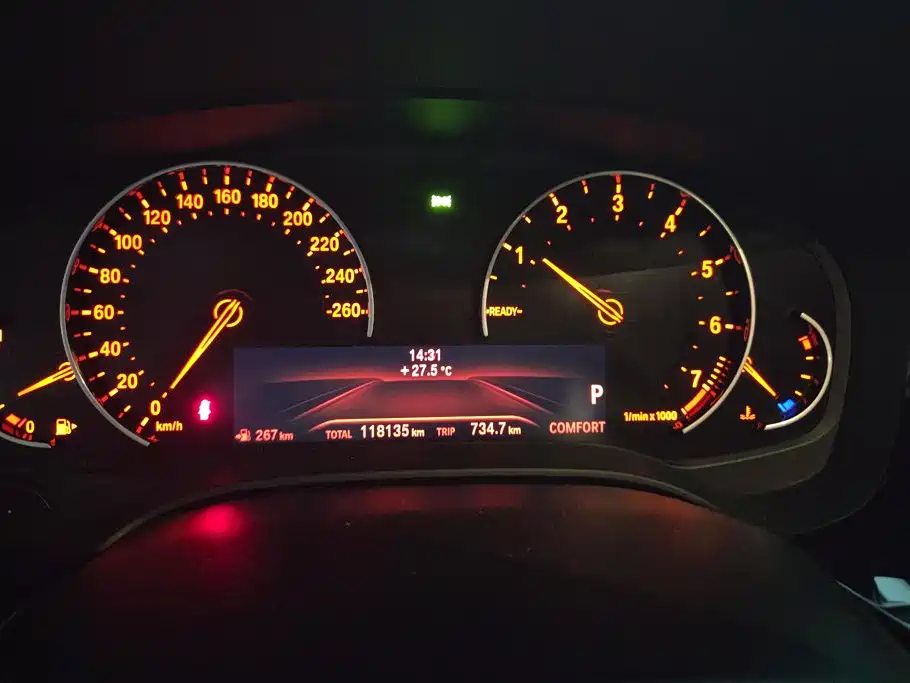 BMW 5 Series 2017 — фото 14