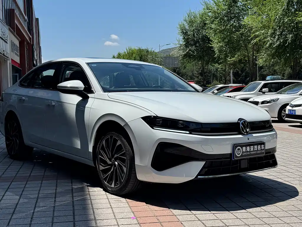 Volkswagen Sagitar 2025
