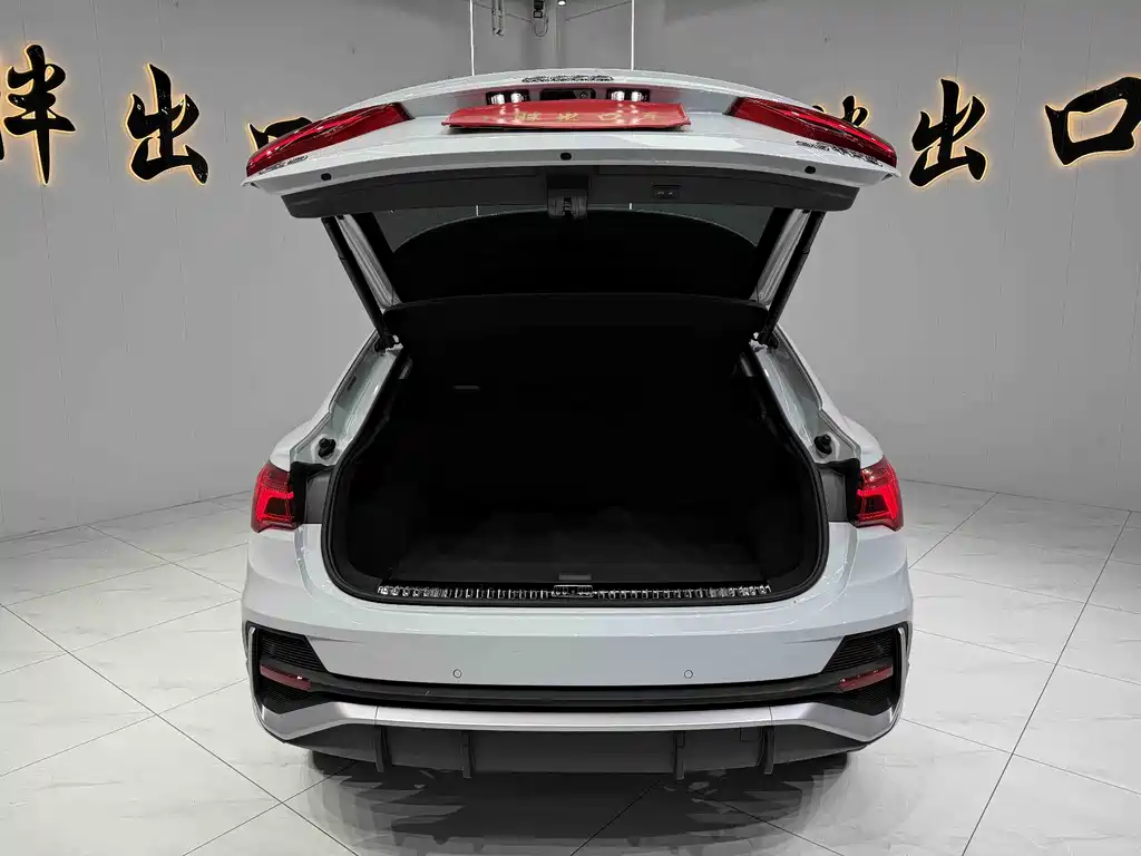 Audi Q3 Sportback 2022 — фото 17