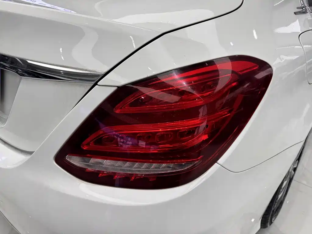 Mercedes-Benz C-Class 2016 — фото 26