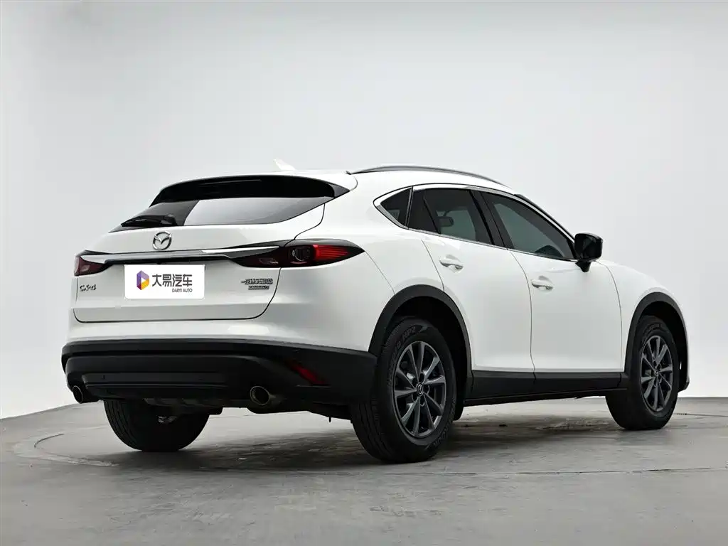 Mazda CX-4 2023 — фото 3