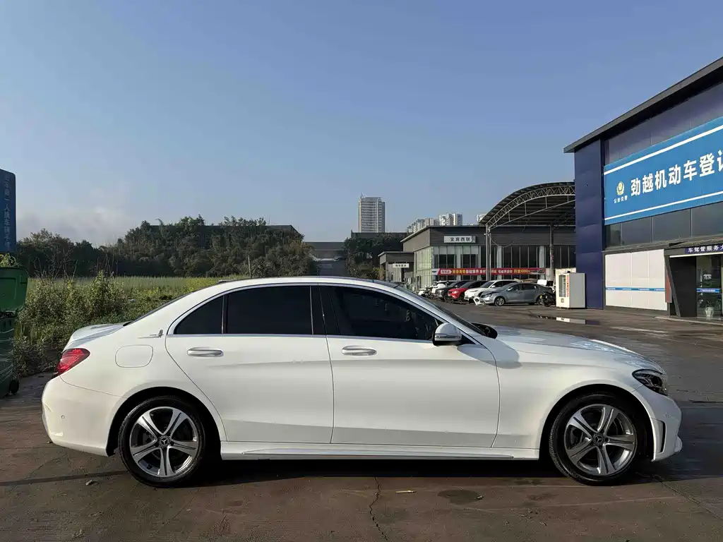 Mercedes-Benz C-Class 2019 — фото 25