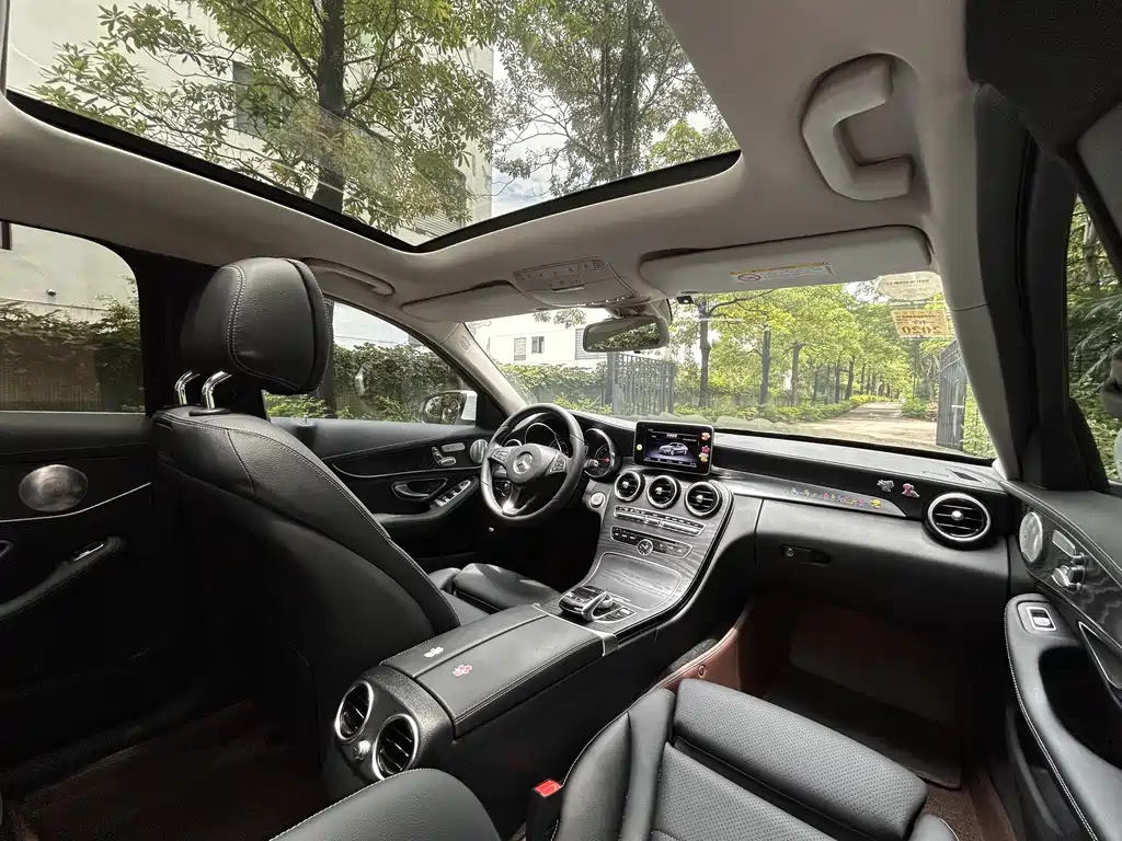 Mercedes-Benz C-Class 2018 — фото 12