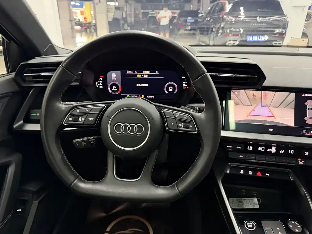 Audi A3 2023 — фото 10