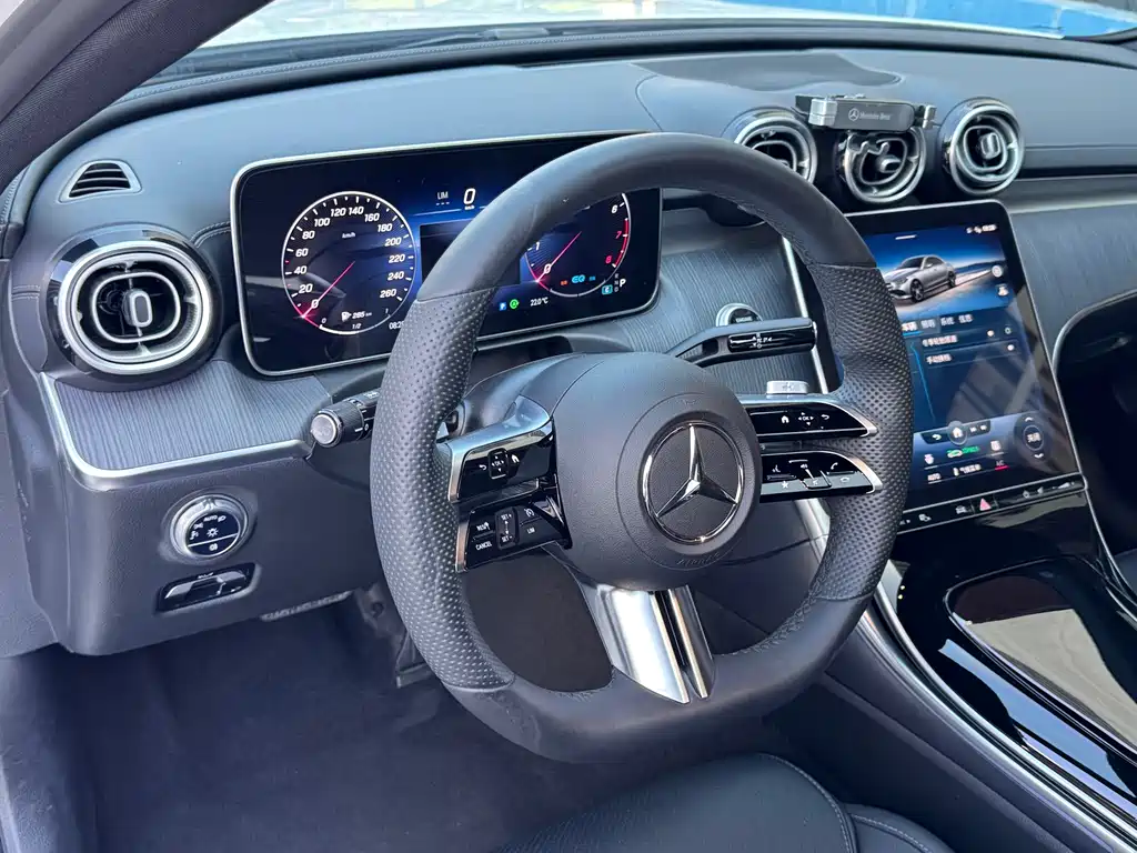 Mercedes-Benz C-Class 2022 — фото 7
