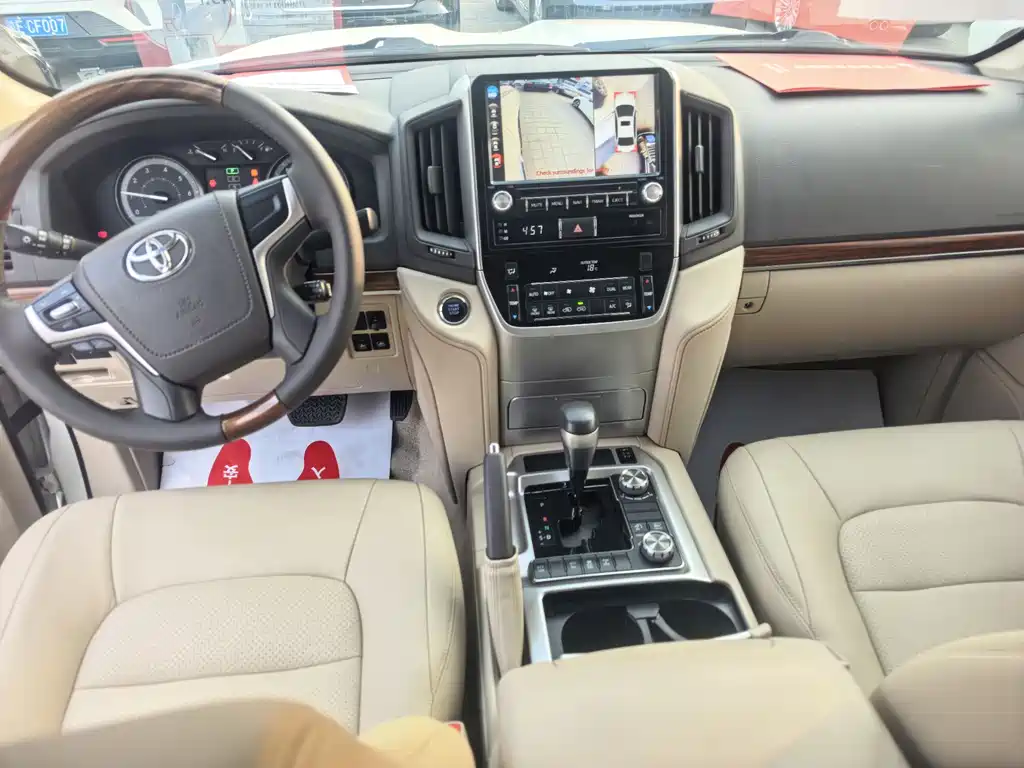 Toyota Land Cruiser 2018 — фото 7