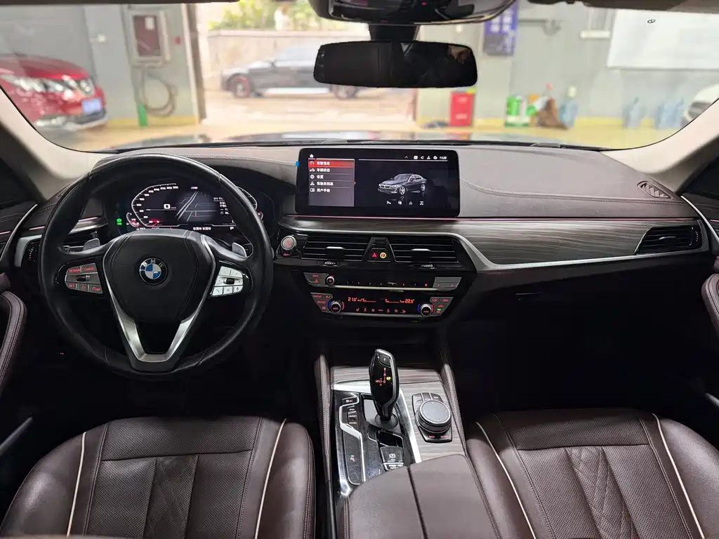BMW 5 Series 2020 — фото 4