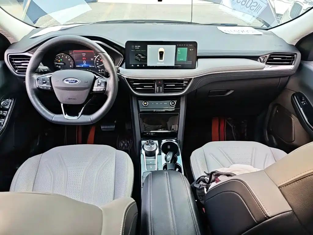Ford Escape 2023 — фото 10