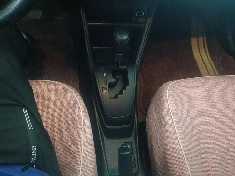 Toyota Yaris L 2018 — фото 16