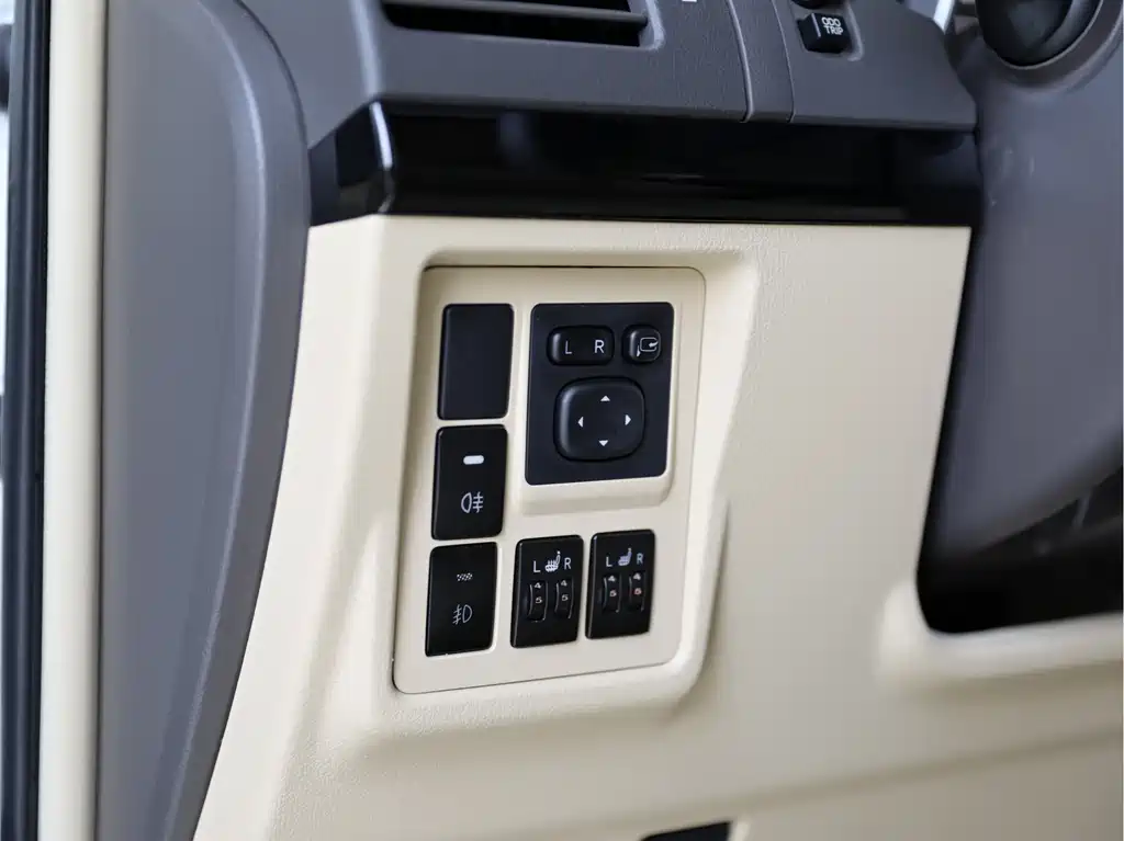 Toyota Prado 2016 — фото 11