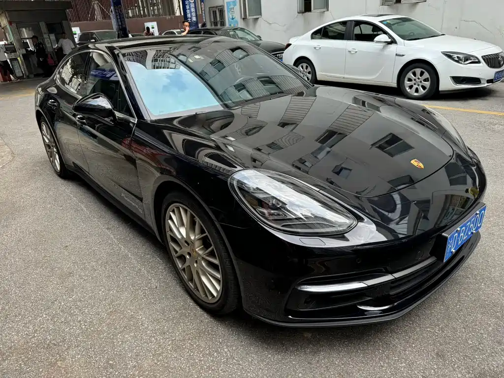 Porsche Panamera 2020 — фото 7