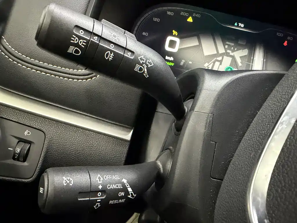 Roewe i6 New Energy 2018 — фото 13