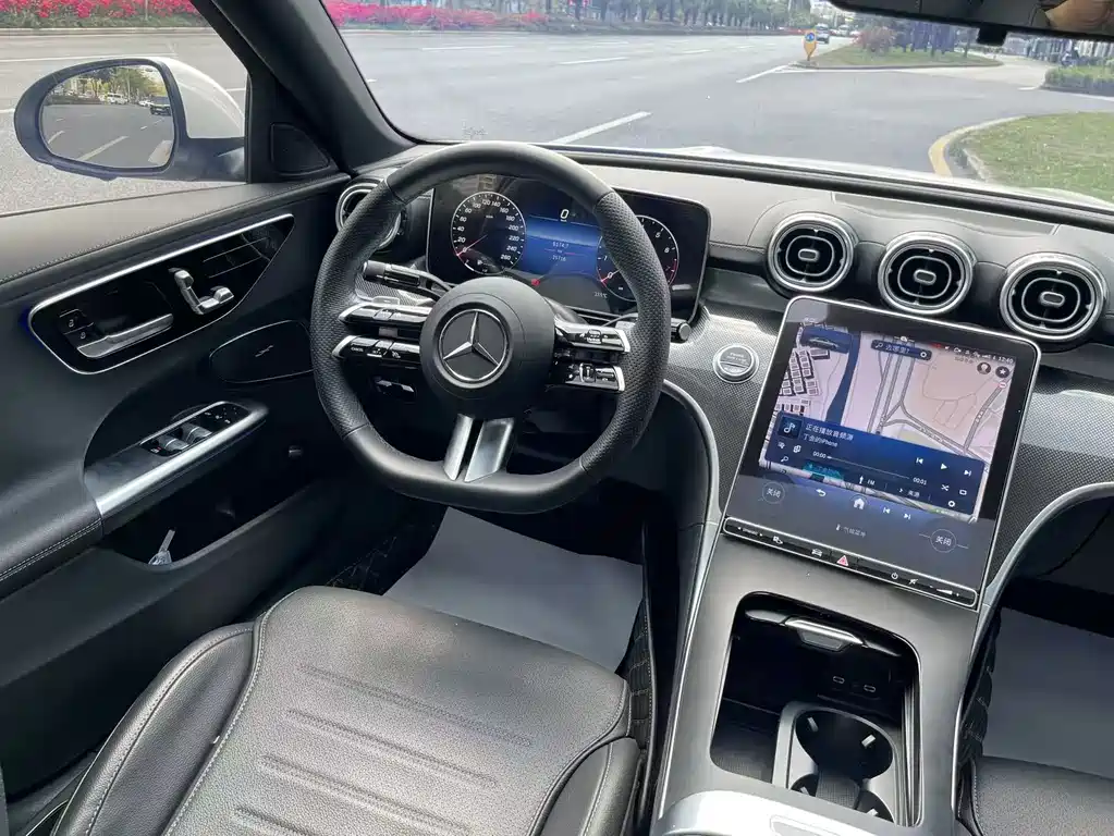 Mercedes-Benz C-Class 2024 — фото 12