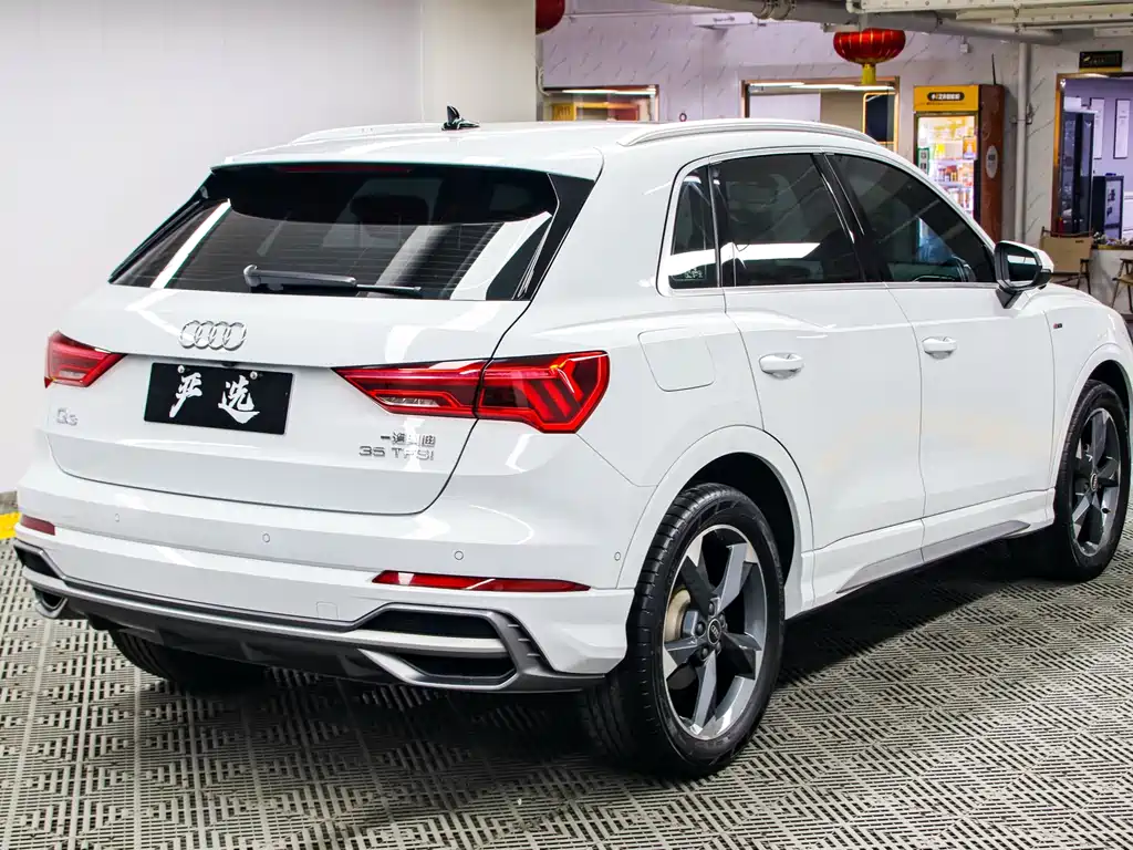 Audi Q3 2022 — фото 23