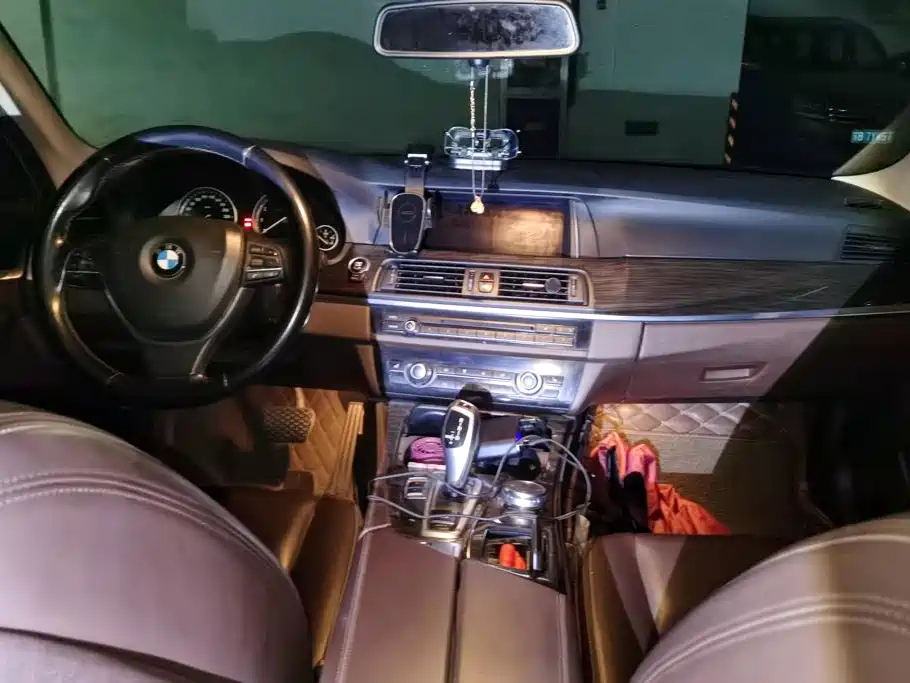 BMW 5 Series 2015 — фото 12