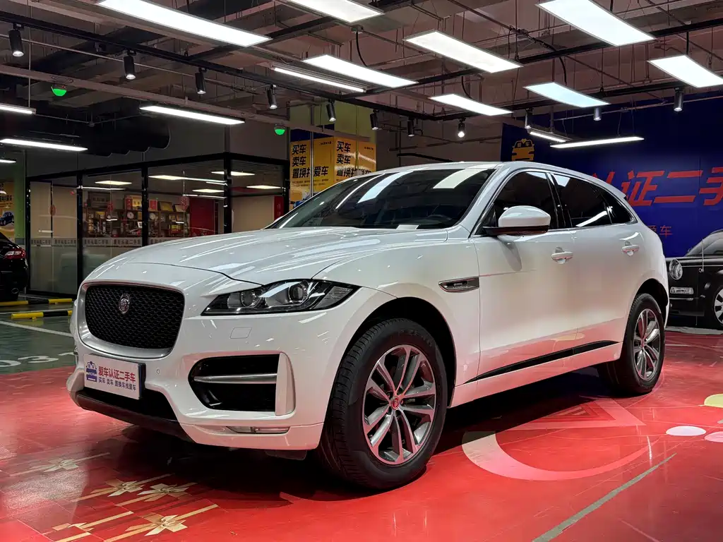 Jaguar F-PACE 2016 — фото 1