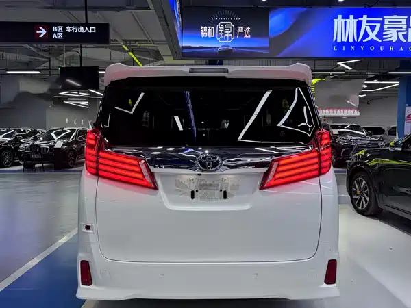 Toyota Alphard 2018