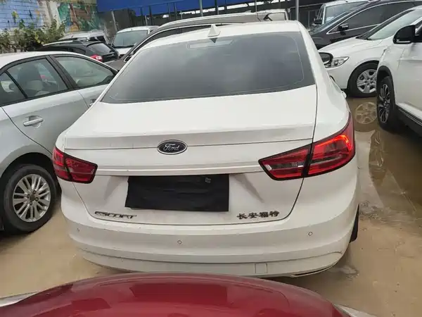 Ford Escort 2017