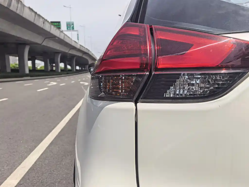 Nissan X-Trail 2019 — фото 13