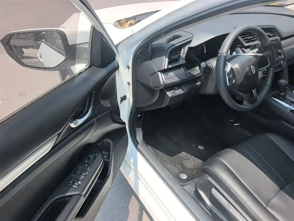 Honda Civic 2017 — фото 16