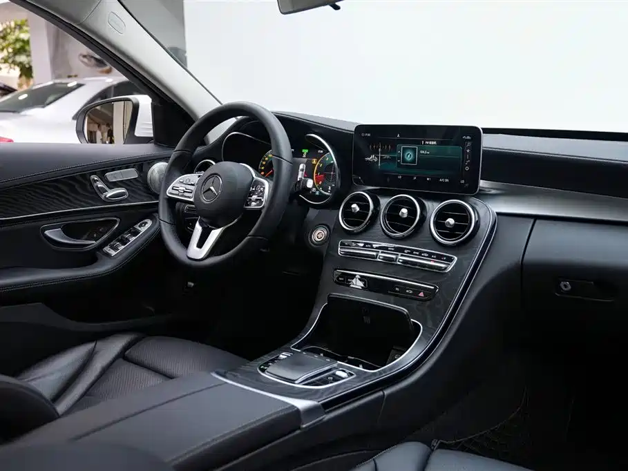 Mercedes-Benz C-Class 2019 — фото 11