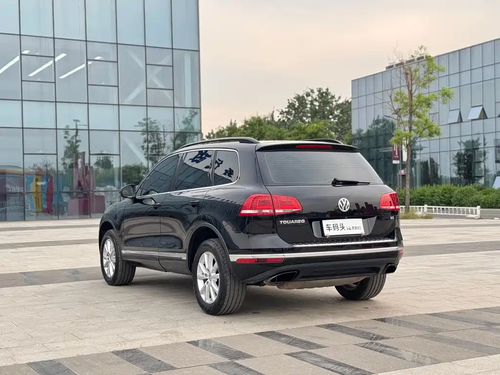 Volkswagen Touareg 2017 — фото 9