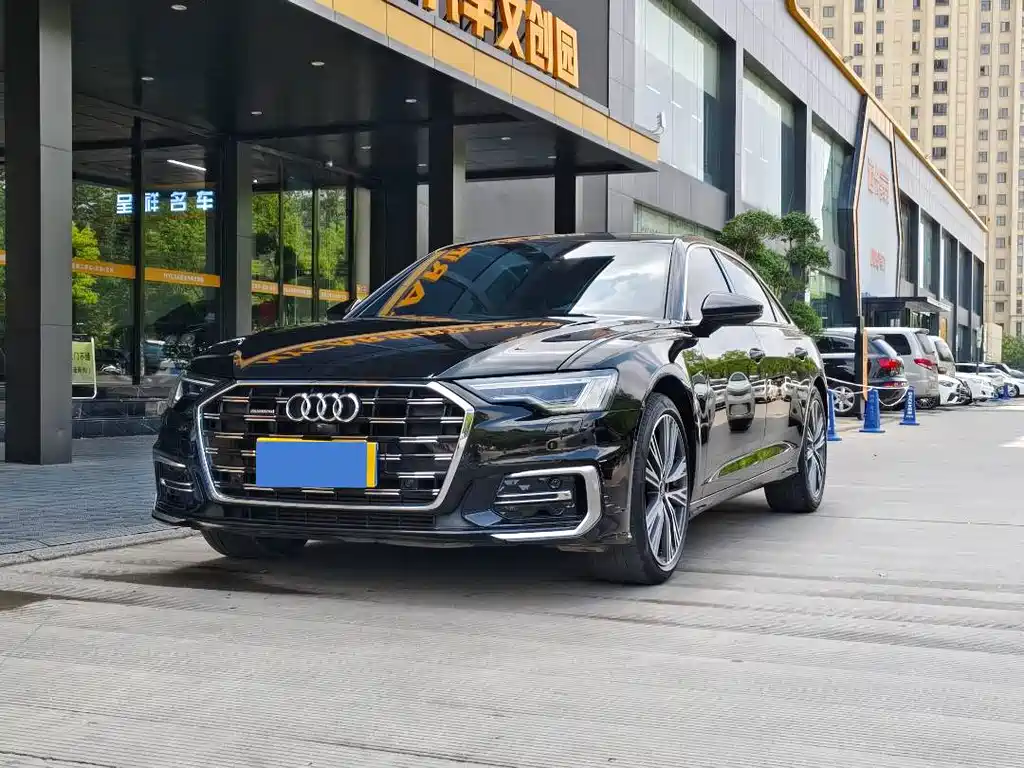 Audi A6L 2024 — фото 1