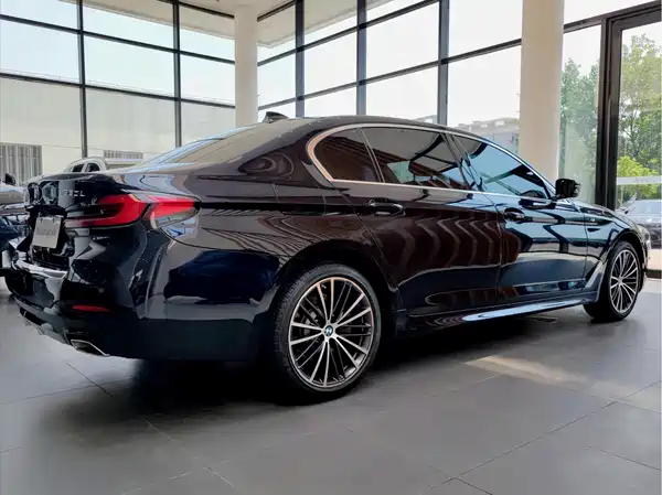 BMW 5 Series 2023