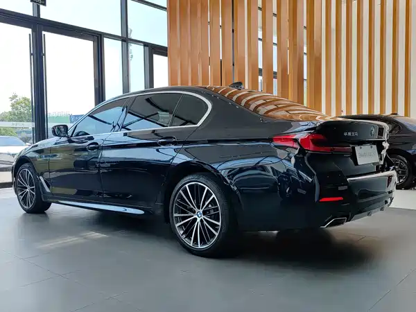 BMW 5 Series 2023