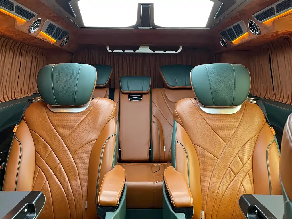 Ford Tourneo 2023 — фото 24