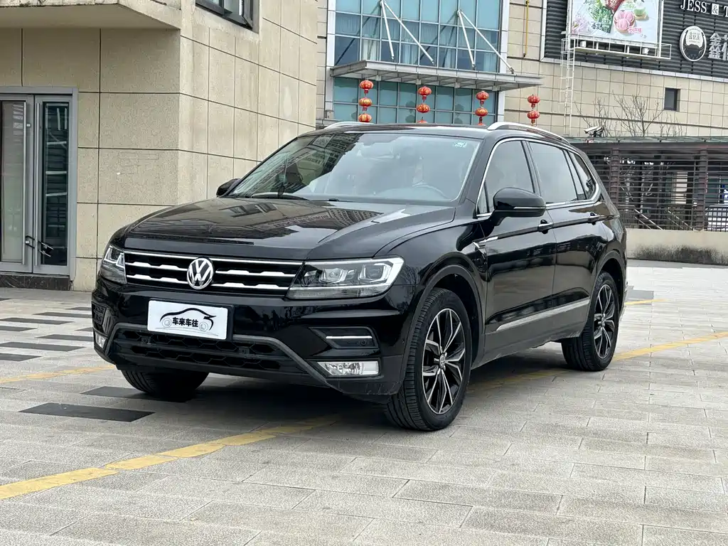 Volkswagen Tiguan L 2019 — фото 1