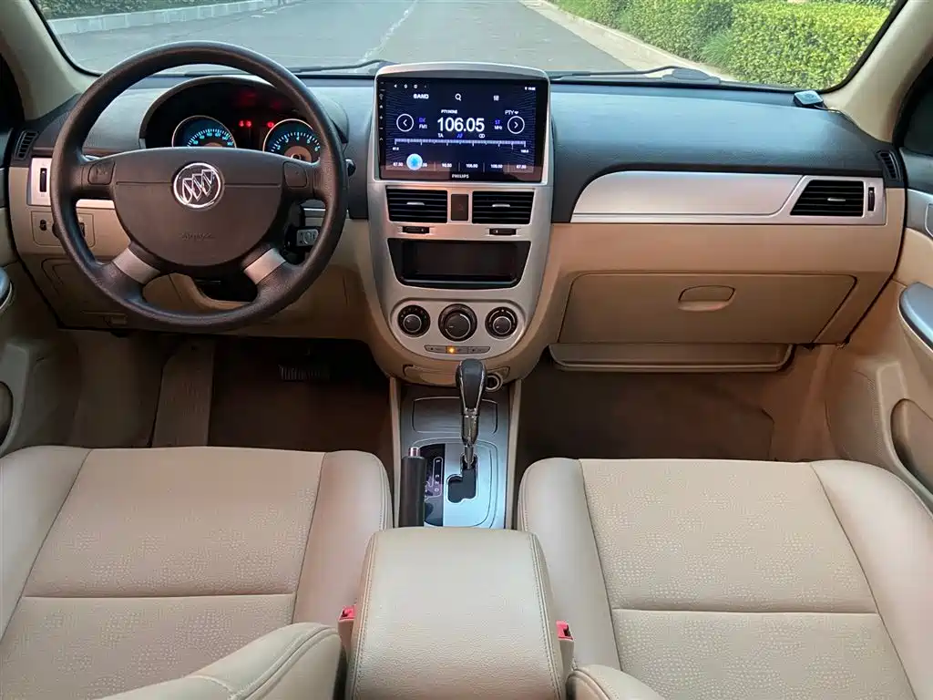 Buick Excelle 2013 — фото 10