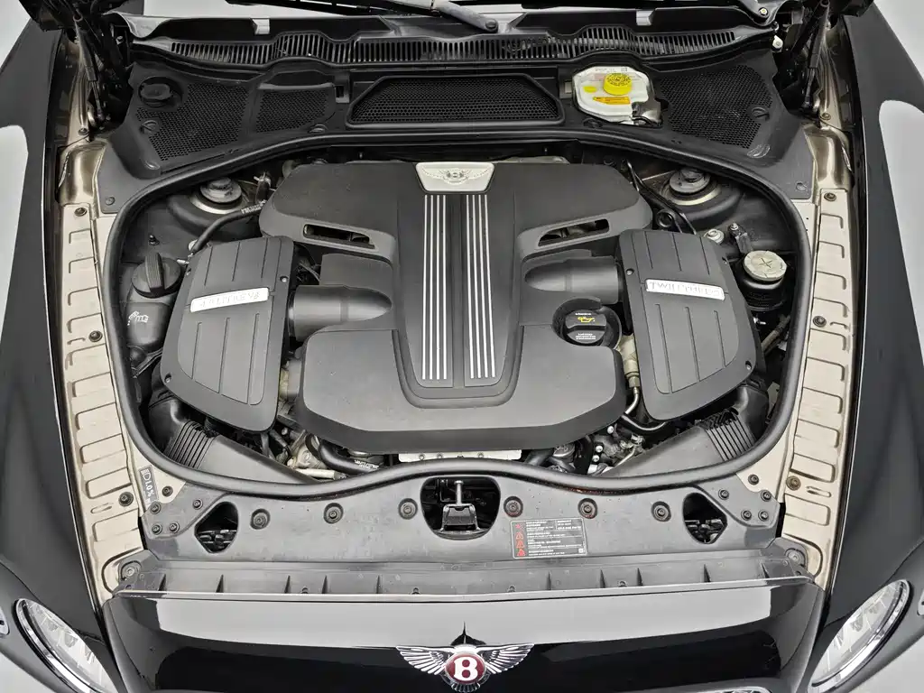 Bentley Flying Spur 2015 — фото 14