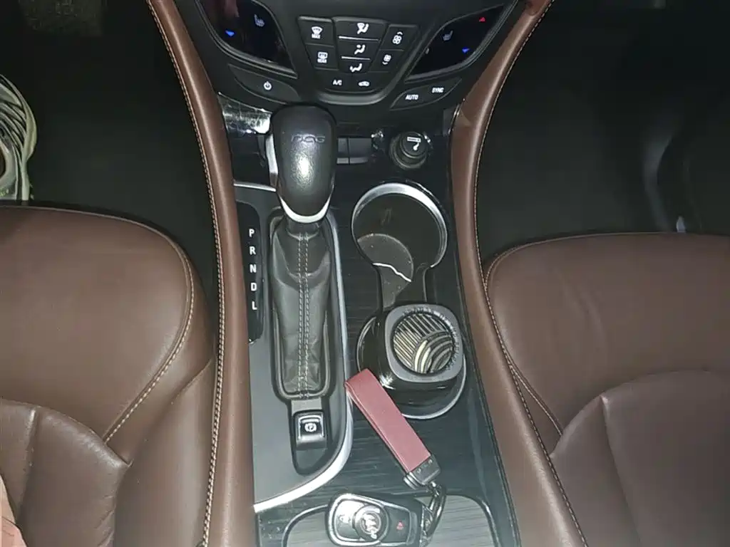 Buick Envision Plus 2022 — фото 14