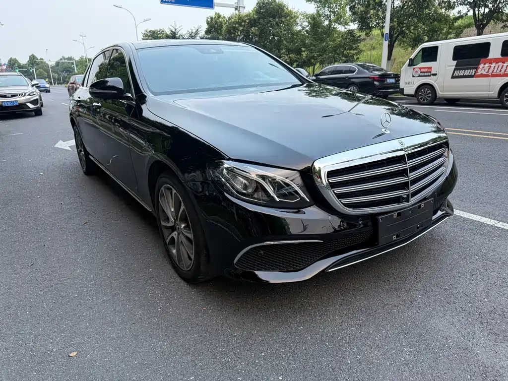 Mercedes-Benz E-Class 2017 — фото 3