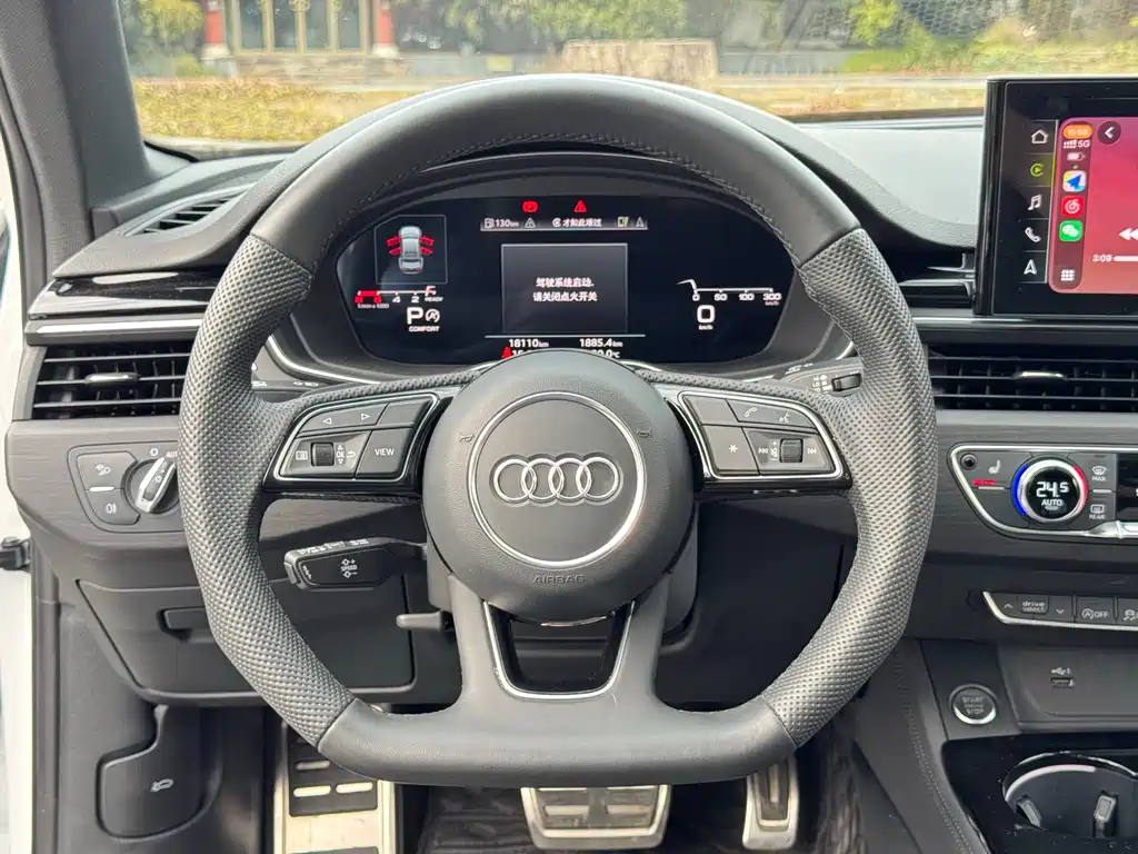 Audi A4L 2025 — фото 13