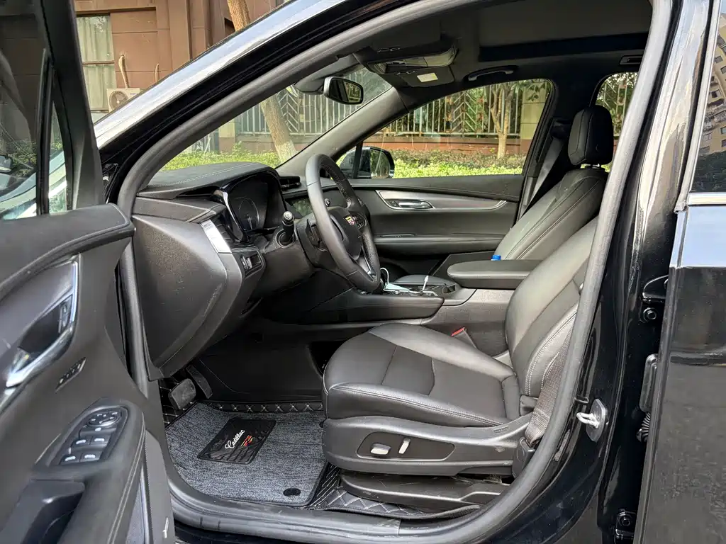 Cadillac XT6 2021 — фото 2