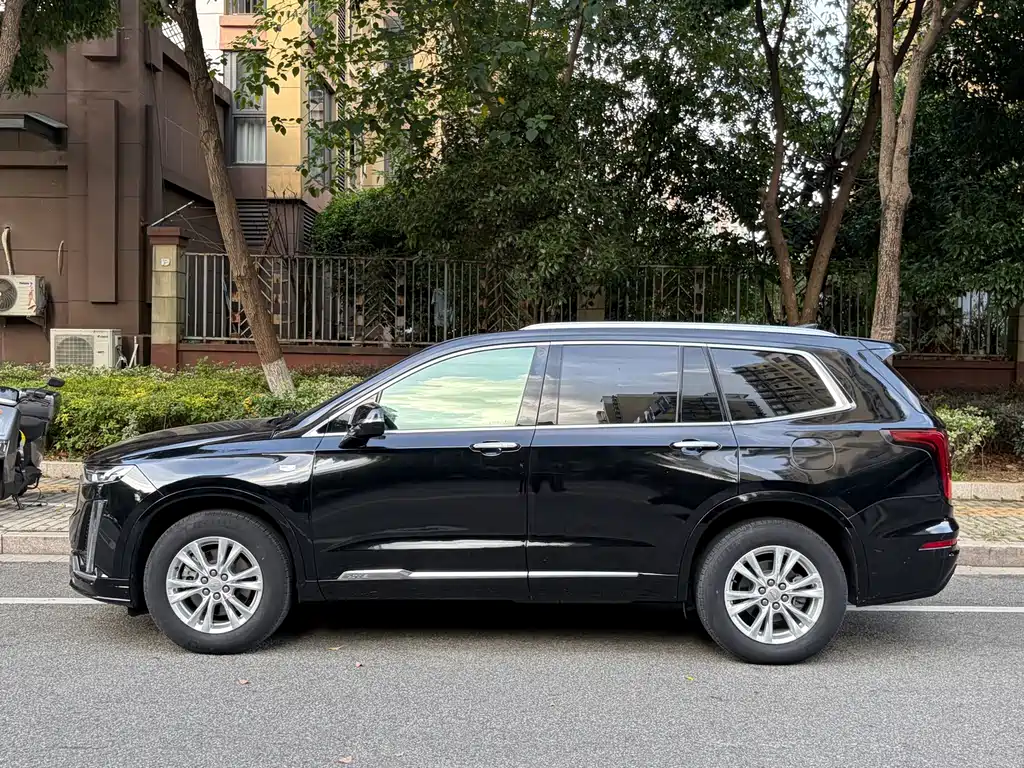 Cadillac XT6 2021 — фото 10