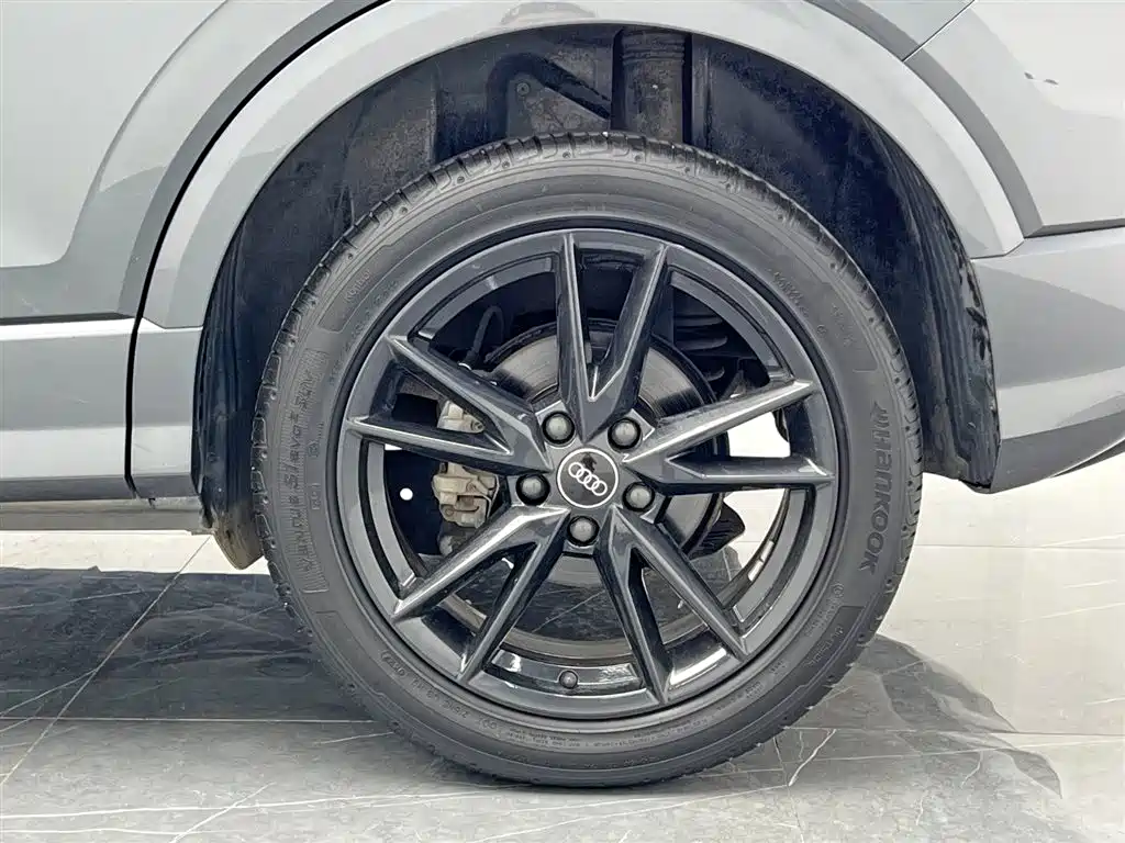 Audi Q2L 2023 — фото 24
