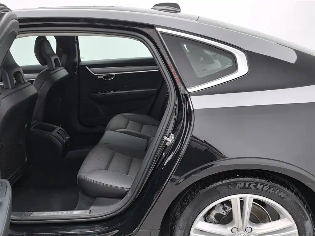 Volvo S90 2018 — фото 15
