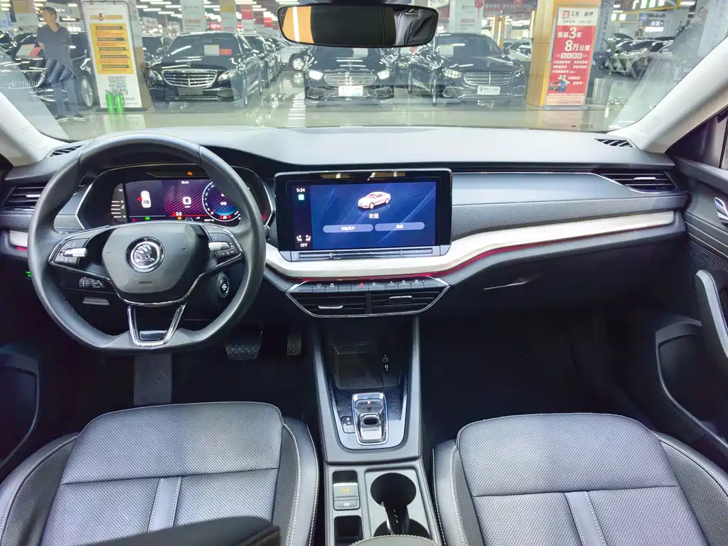 Skoda Octavia 2021 — фото 12