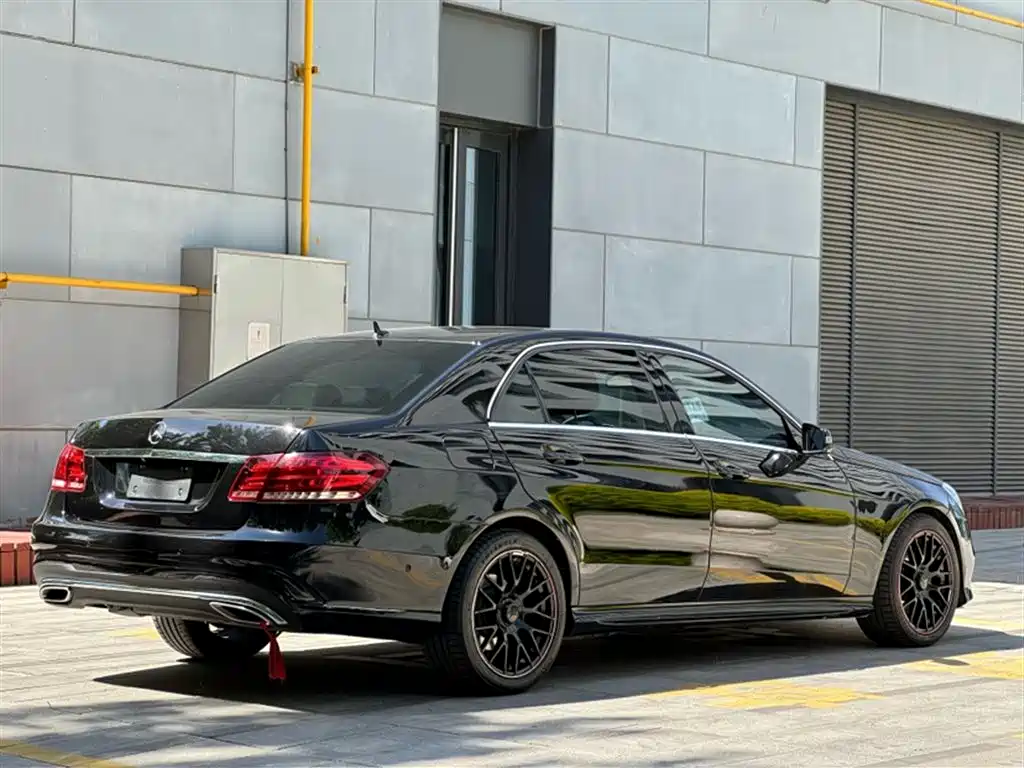 Mercedes-Benz E-Class 2015 — фото 10