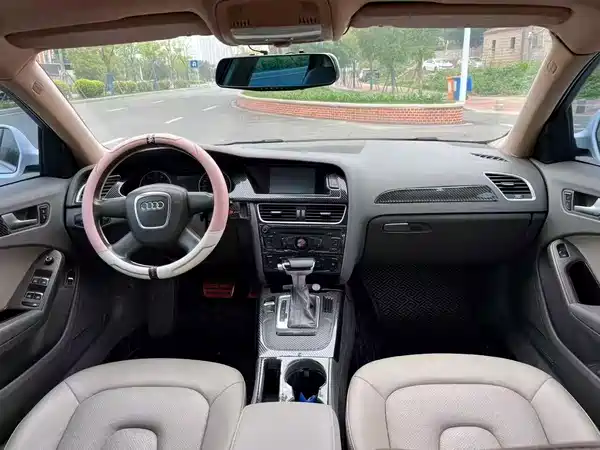Audi A4L 2011