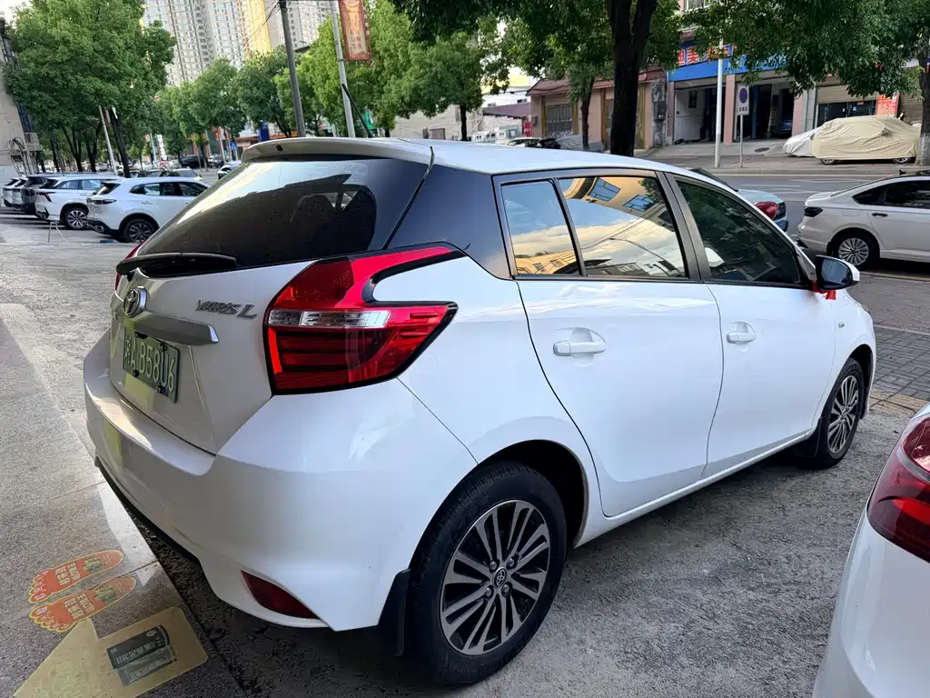 Toyota Yaris L 2017