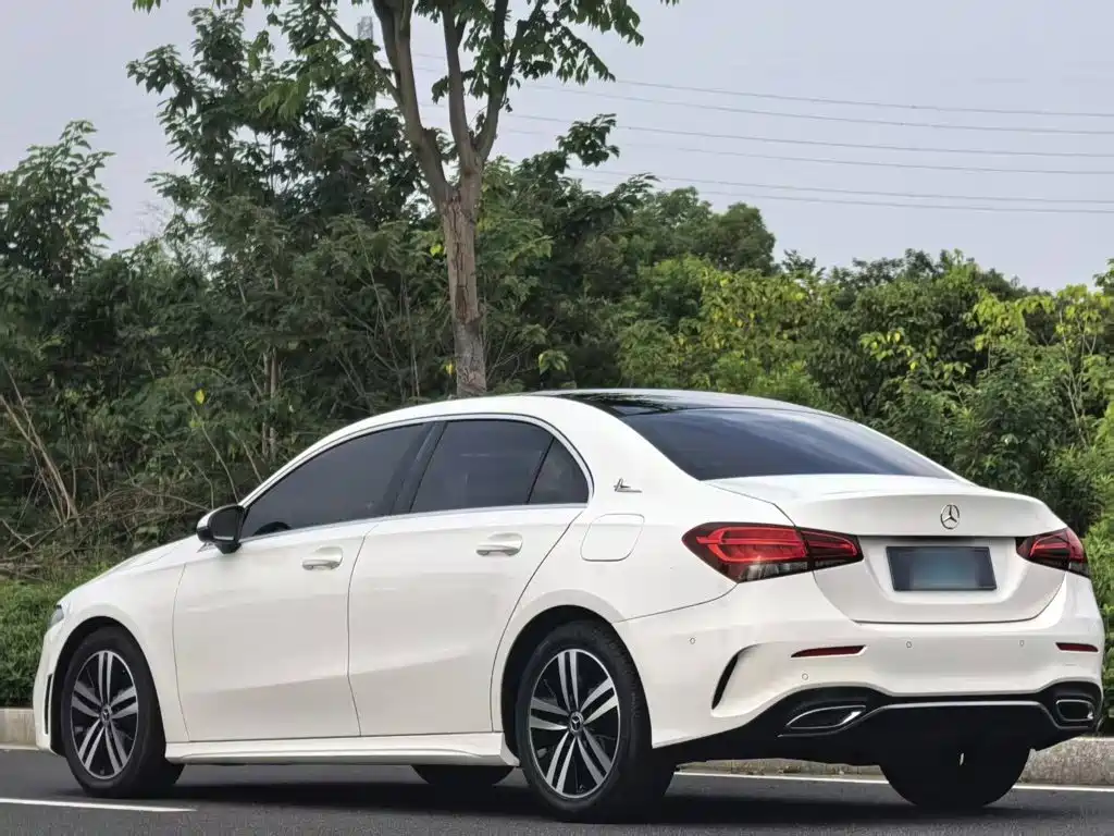 Mercedes-Benz A-Class 2019 — фото 4