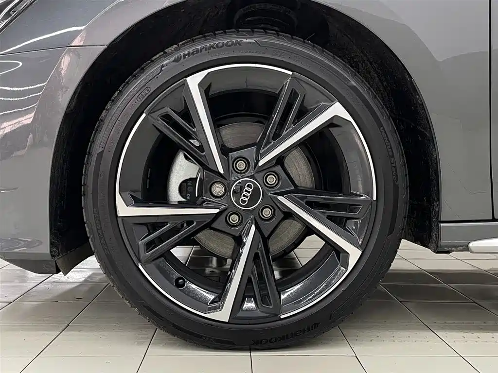 Audi A3 2023 — фото 18