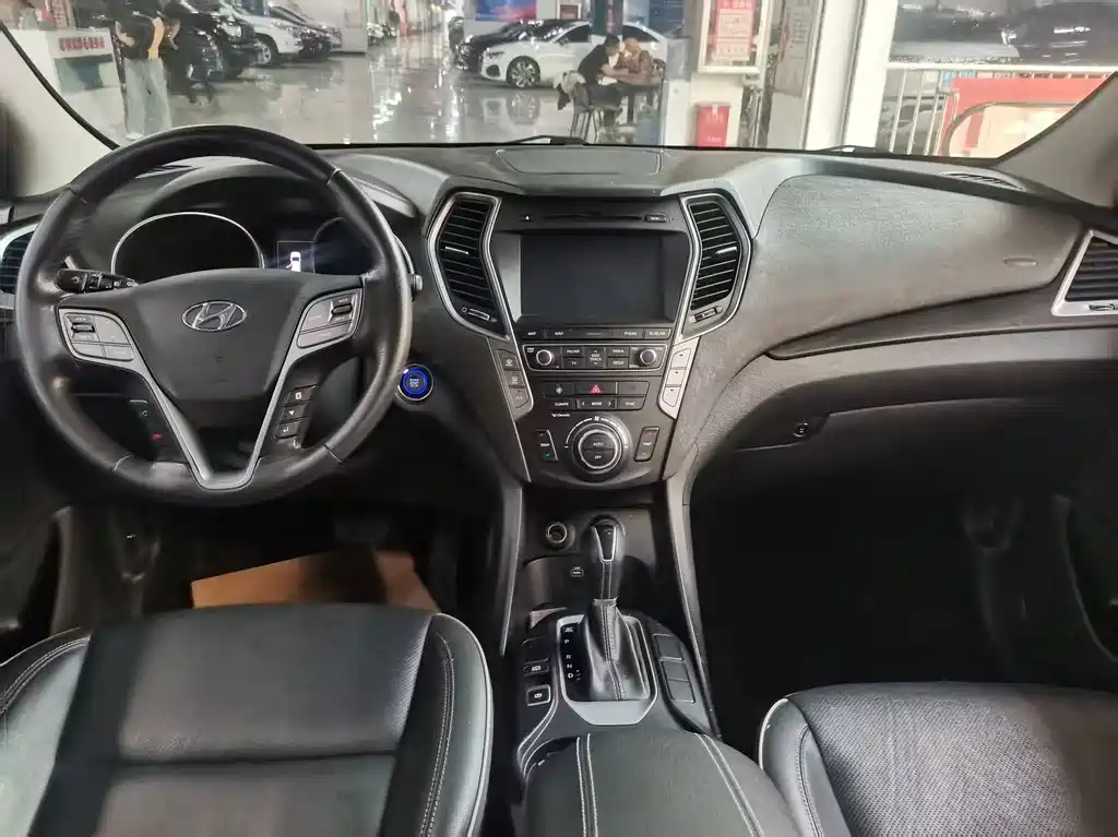 Hyundai Santa Fe 2017 — фото 5