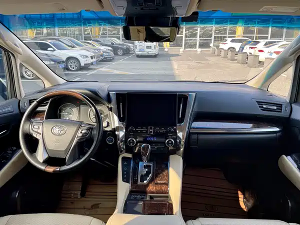 Toyota Alphard 2020