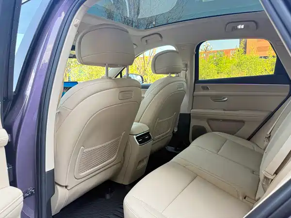 AITO M5 2025