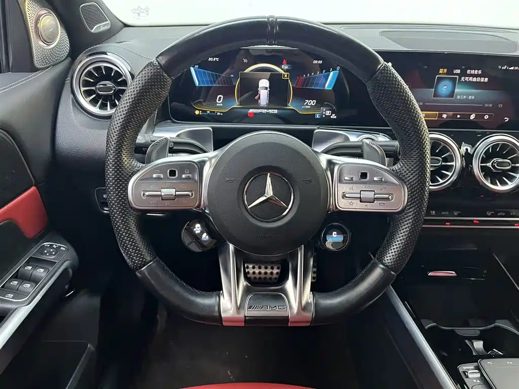 Mercedes-Benz GLB AMG 2023 — фото 10